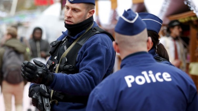 Живи или мъртви Белгия издирва 160 терористи