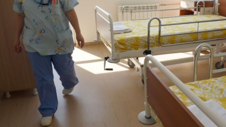 Работата в здравните заведения &ndash; опасна за здравето!