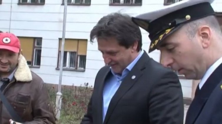 Вулгарно изказване изяде главата на сръбски министър