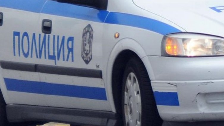 Баба скочи от апартамента си във Велико Търново 