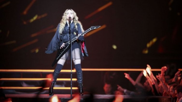 Мадона от Париж: Няма да се поддадем на страха!