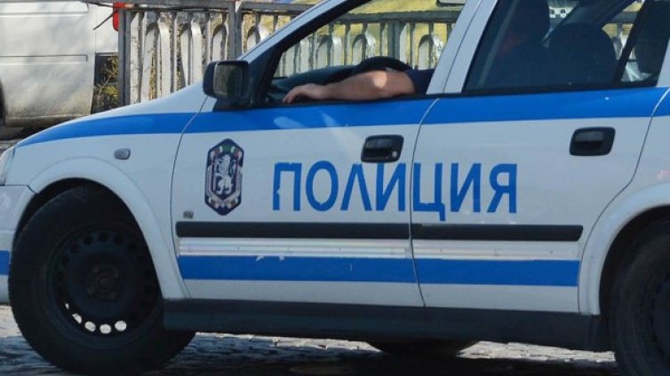 16-годишен помлян с тръба от 14-годишен