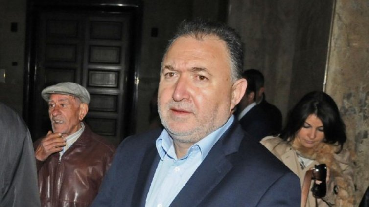 Глас от СДС: Да не напускаме властта!