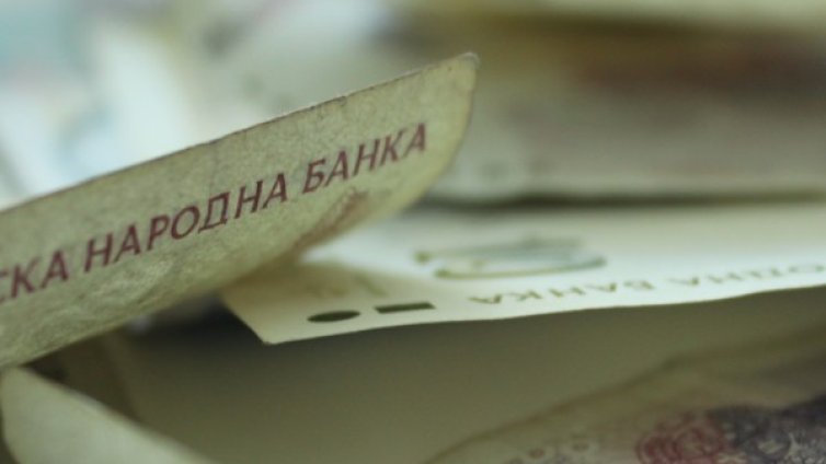 Задържаха ало апаш, отмъкнал 12 бона за фризери