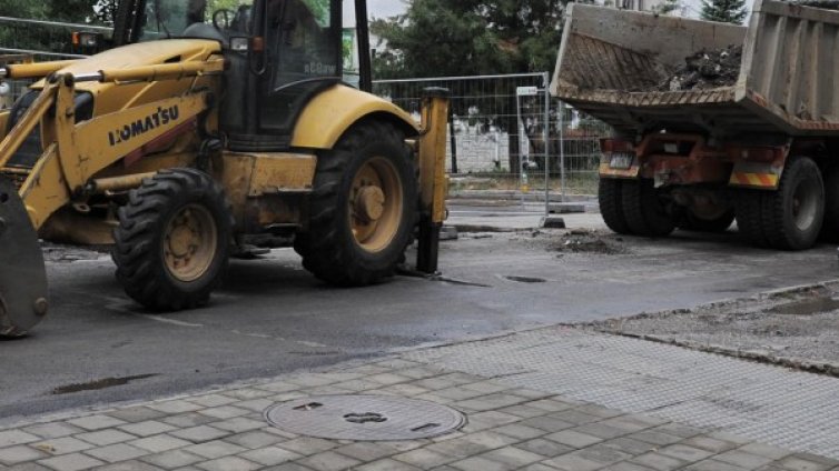 Вътрешнокварталните улици на ход за... ремонт