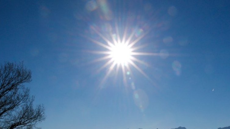 Слънчево ще е днес, вятър ще разсее мъглите