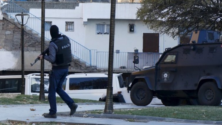 Застреляха сирийски журналист в Турция