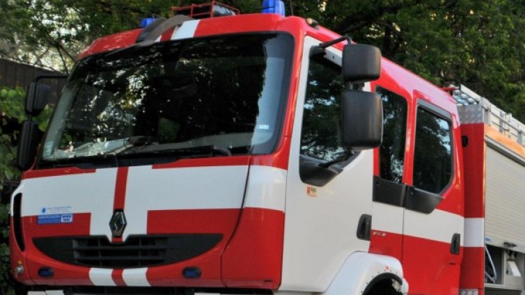 Дим пред Френския институт в София