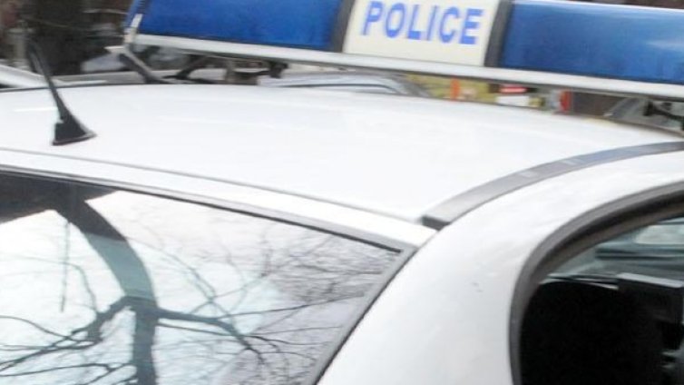 Пипнаха ловец с незаконно оръжие, и подкупи предлагал