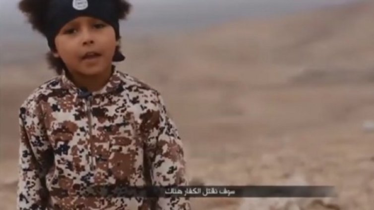 4-годишен "джихадист" в новия пропаганден клип на ИД