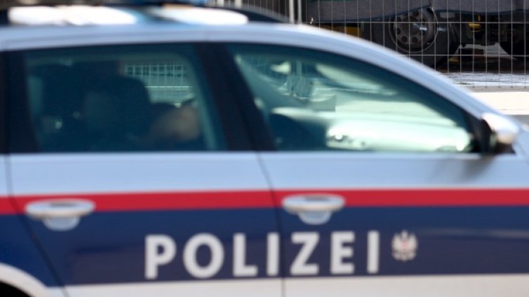 Мистерия с два трупа в австрийско езеро