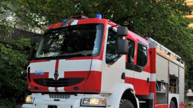 Две жени са пострадали при пожар в Сливен
