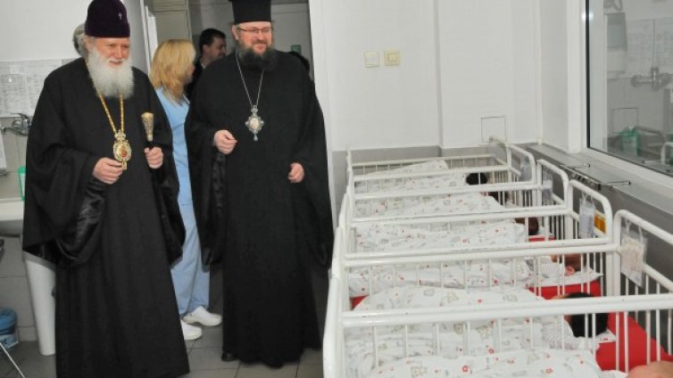 &dagger;Неофит в Шейново: Много и честити рожби да има!