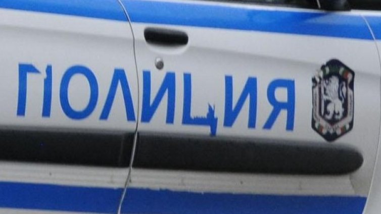 Дядо прекара нощта в ареста, нападнал полицай