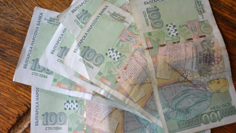 Мним лекар взе 7000 лв. от дядо, поиска си и още