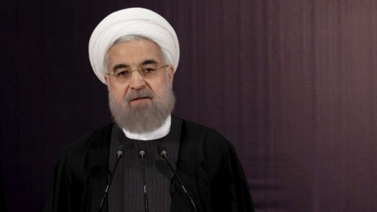 Иранците протягат ръка към света в знак на мир!