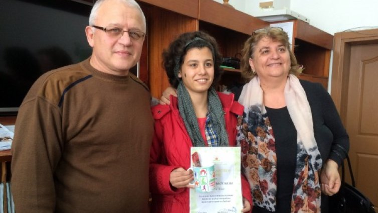 Добрата новина: Ученичка спаси припаднал тролейбусен шофьор 