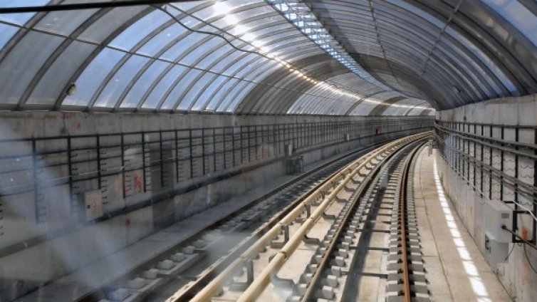 Работата по метрото започва! Движението се променя