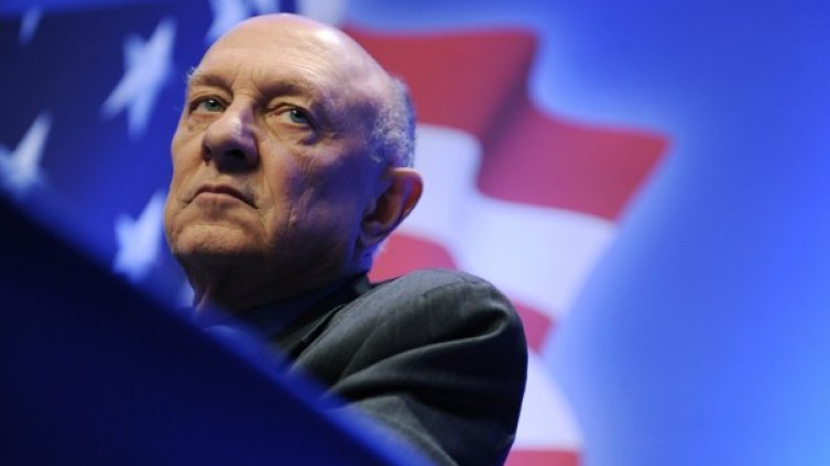 Бивш шеф на ЦРУ: Сноудън трябва да бъде екзекутиран