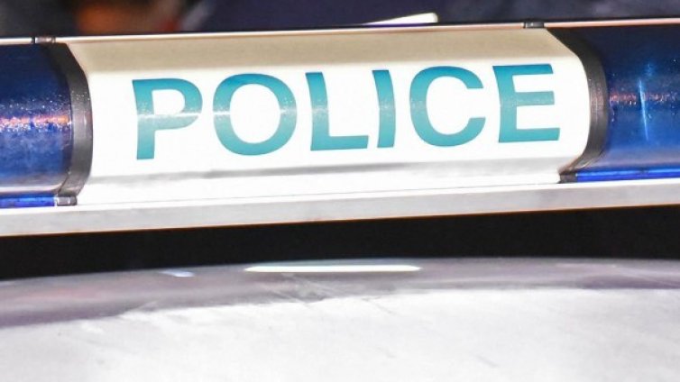 Пишман крадци взеха 10 лева от мъж, изпуснаха ги