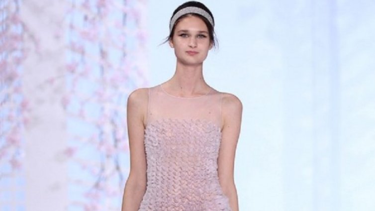 Нежността на цветята във висшата мода