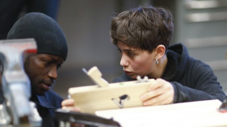 Обеща ли германският бизнес твърде много на бежанците?