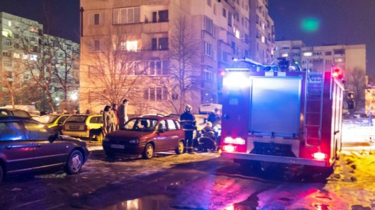 Кола горя в столичния кв. "Надежда"