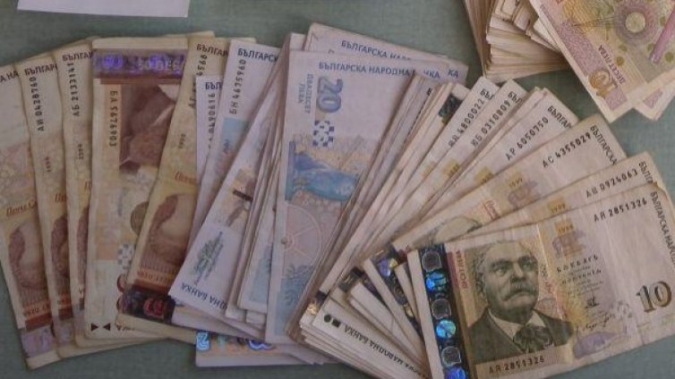 Измамиха 73-годишна бургазлийка с 4500 лв.