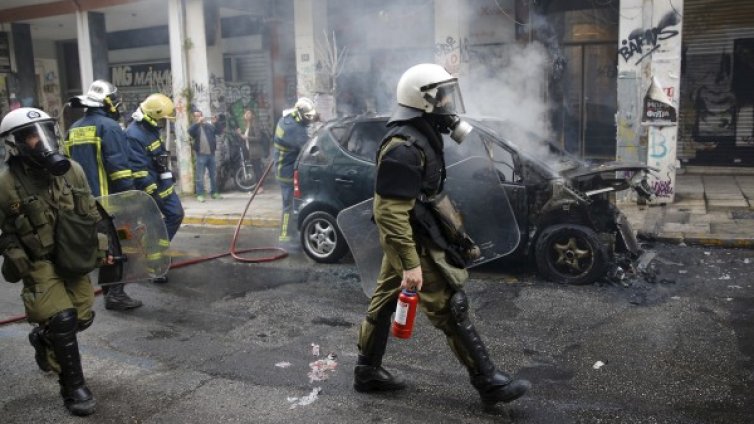 Гърция не се успокоява, нищо вече не работи!