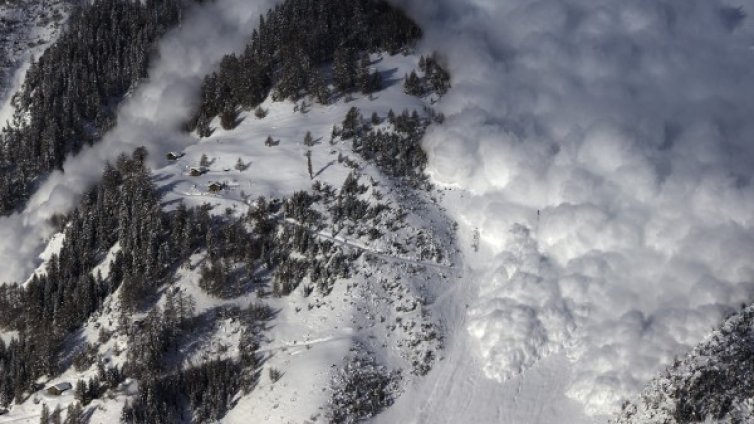 Лавина уби петима чешки скиори в Алпите