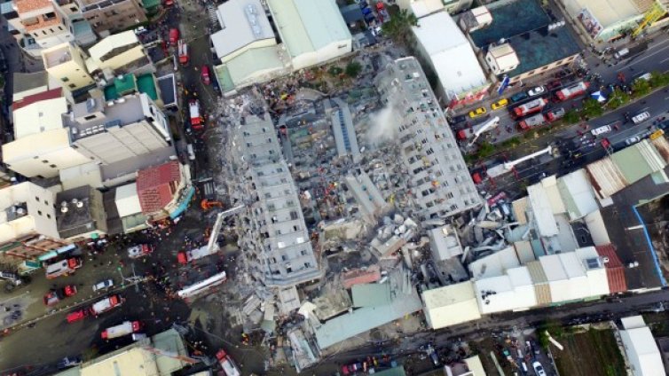 Жертвите на земетресението в Тайван вече са 36