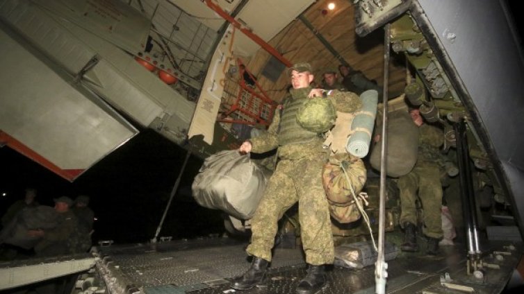 Войските в Русия &ndash; вдигнати по тревога, в бойна готовност са