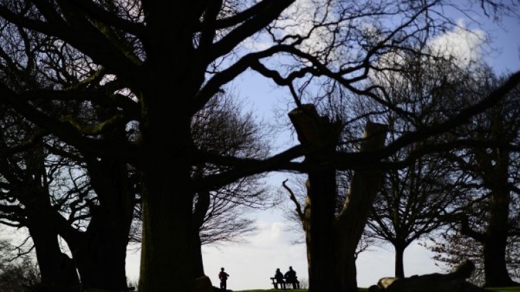 Четвъртък ще е топъл, но пък ветровит 