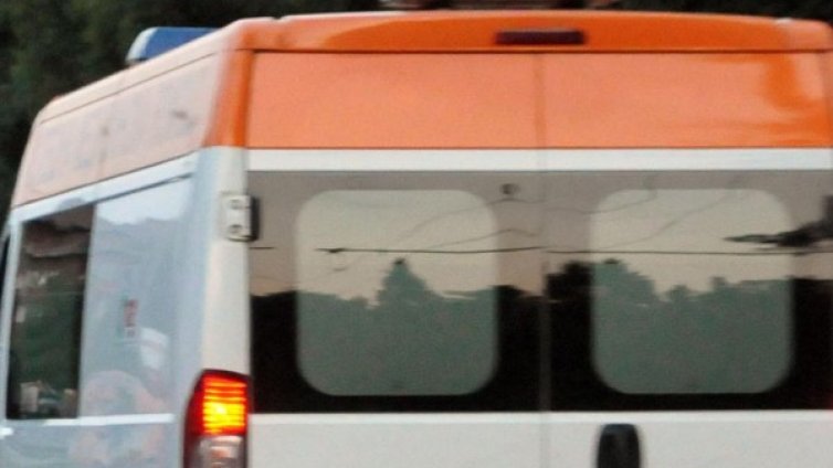 Шофьор блъсна 25-годишен в Добрич и избяга