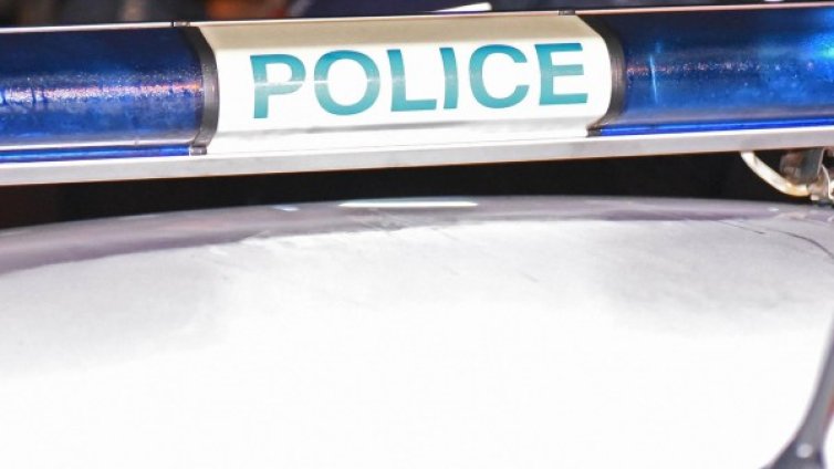 Мъж опита да убие съпругата си, после и себе си