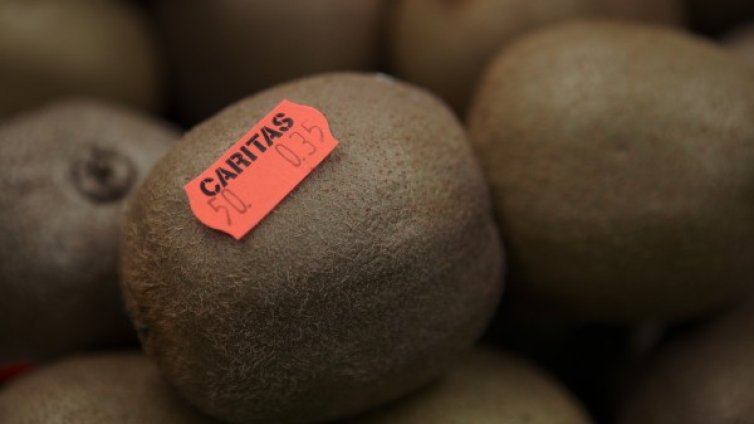 Можем да облекчим запека и с храна