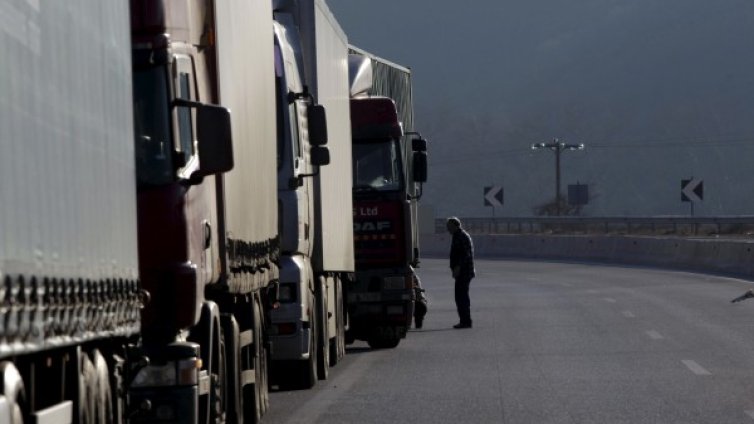 Брюксел се реши: Пита Гърция за блокадата