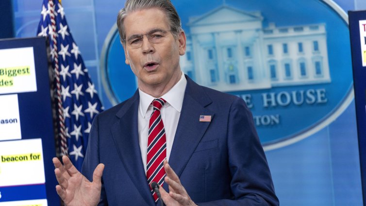 САЩ няма да удължат дерогацията за санкциите върху руския петрол