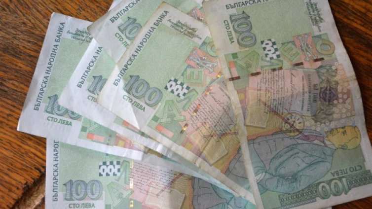 Хасковски баби дадоха 11 000 лв. на ало апаши