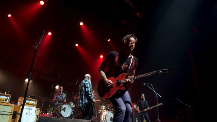 Eagles of Death Metal в Париж за рок катарзис