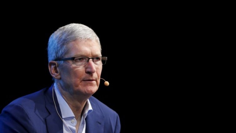 Facebook и Twitter се притичват в подкрепа на Apple 