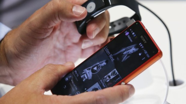 Sony иска да пребори зависимостта от смартфонa
