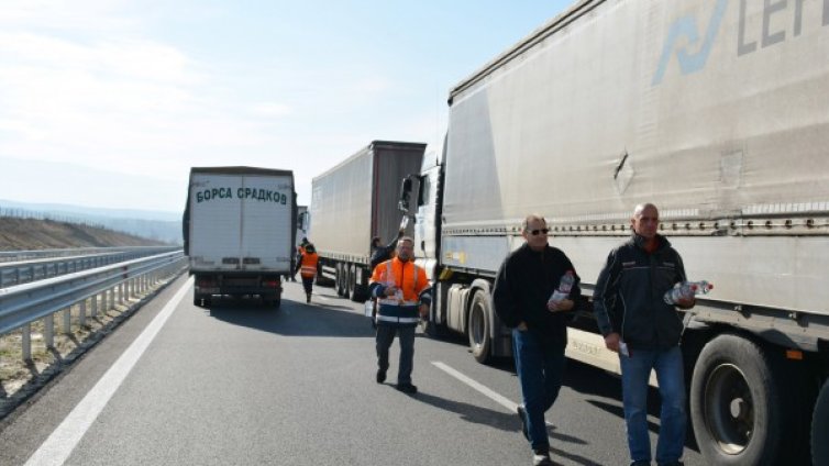 Отговор: Готвим контраблокада по Великден и лятото