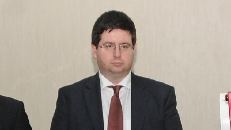 Използването на майчин език от ДПС – свещено право