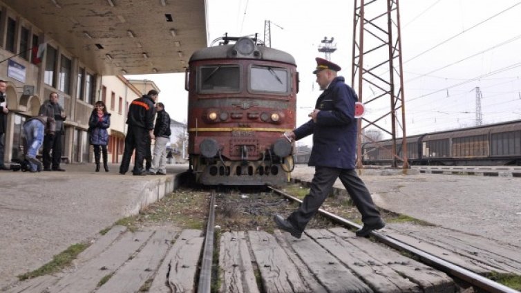 Частни влакове ще пътуват до морето