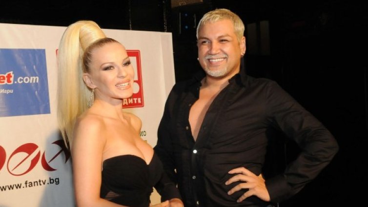 Звезден рожденик 2 в 1: Деси Слава и Азис