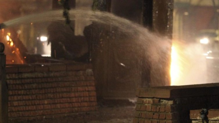 Подпалиха къща в Добрич