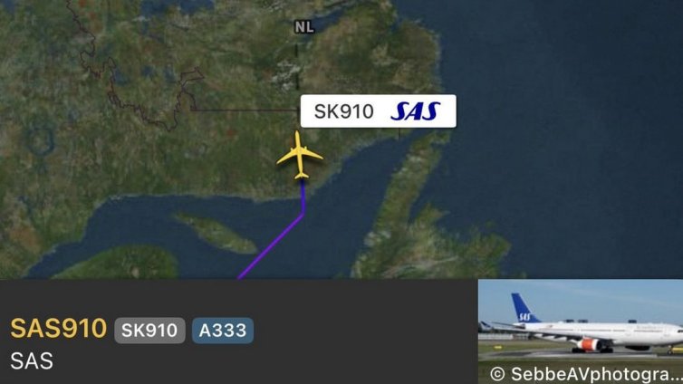 Пътници, летящи към Дания, бяха блокирани в канадска военна база през нощта