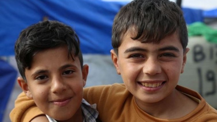 Бягство от бомбите, които падат като дъжд 