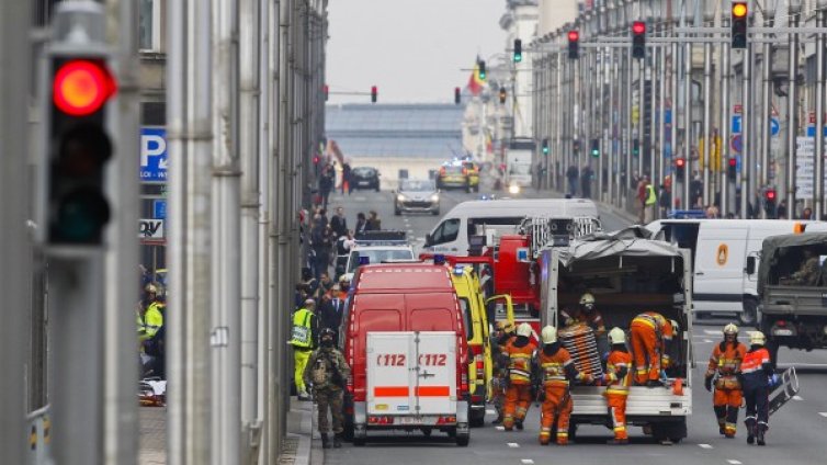 Европейският транспорт потъна в хаос след атентатите